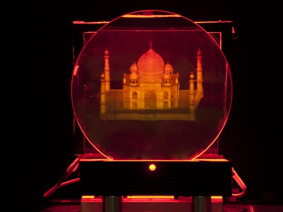 hologram of the Taj Mahal