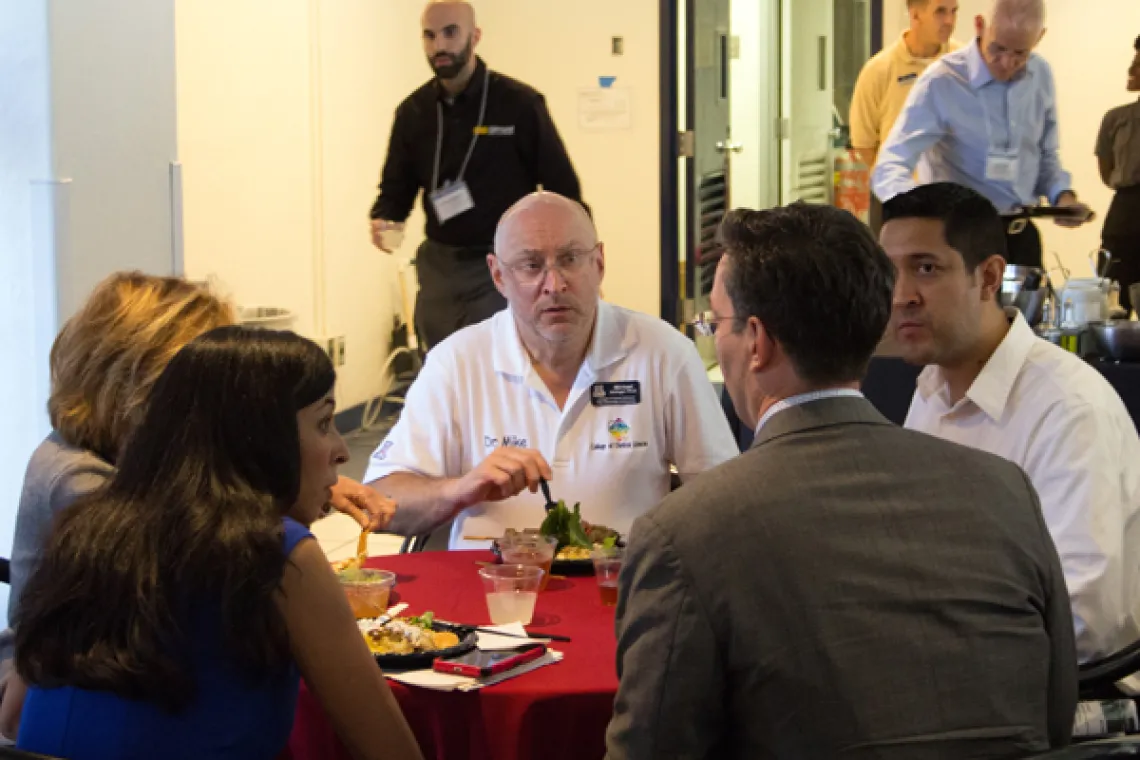 2015-Fall-Industrial-Affiliates-Workshop-Lunch-Web-03